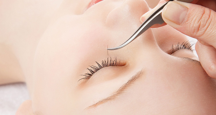 Eyelash Extensions in Rin Beauty Studio